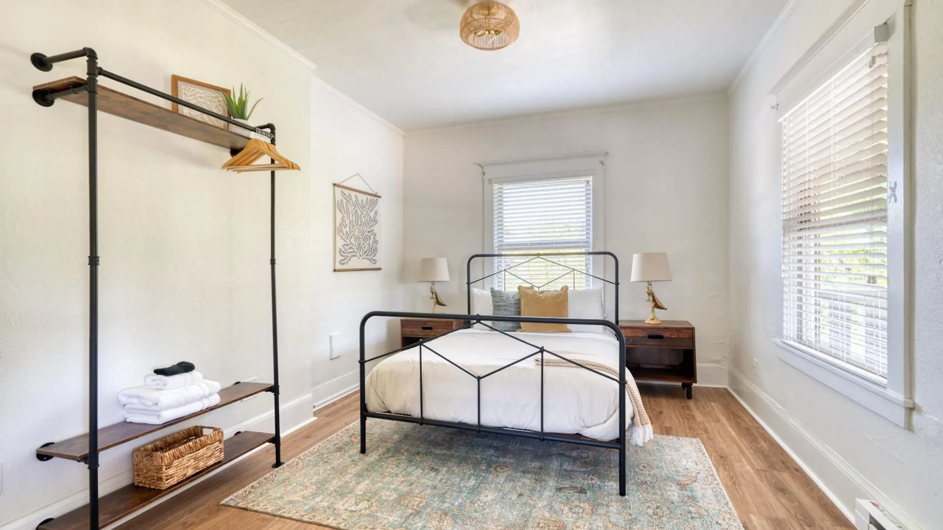 Stay Portland Collection - Mt Tabor Retreat - Local Eateries - Shops - Bars United States