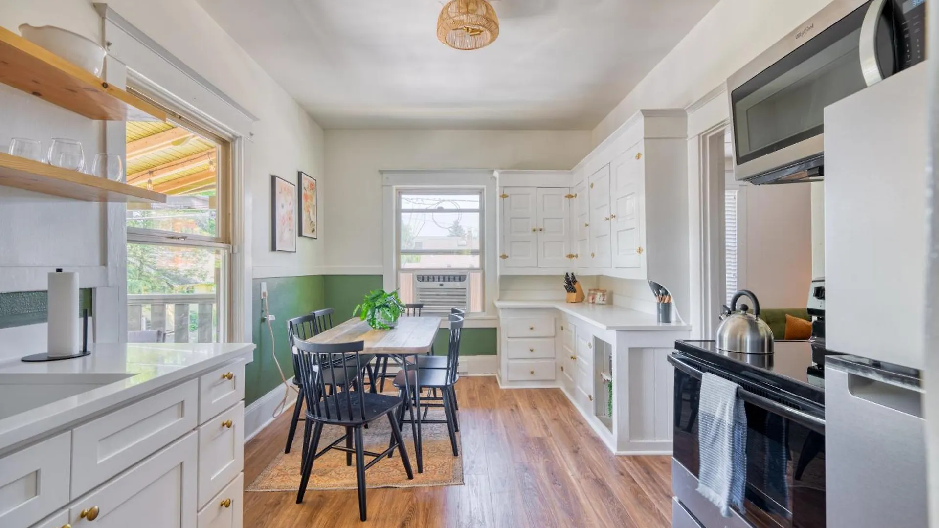 Stay Portland Collection - Mt Tabor Retreat - Local Eateries - Shops - Bars